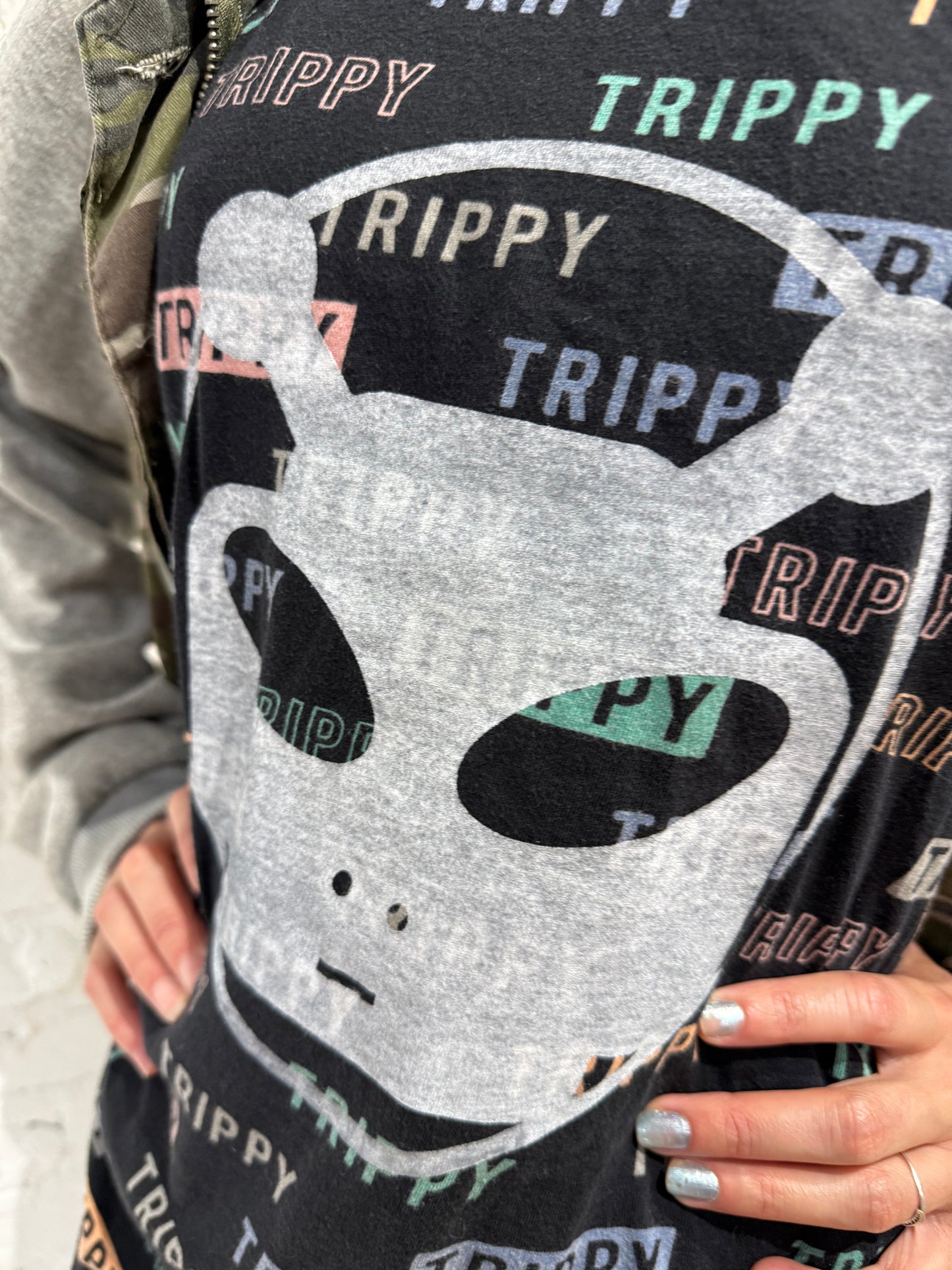 Woman's Alien Robot T-Shirt One of a Kind (Sm-XL) 003 - FREE SHIPPING